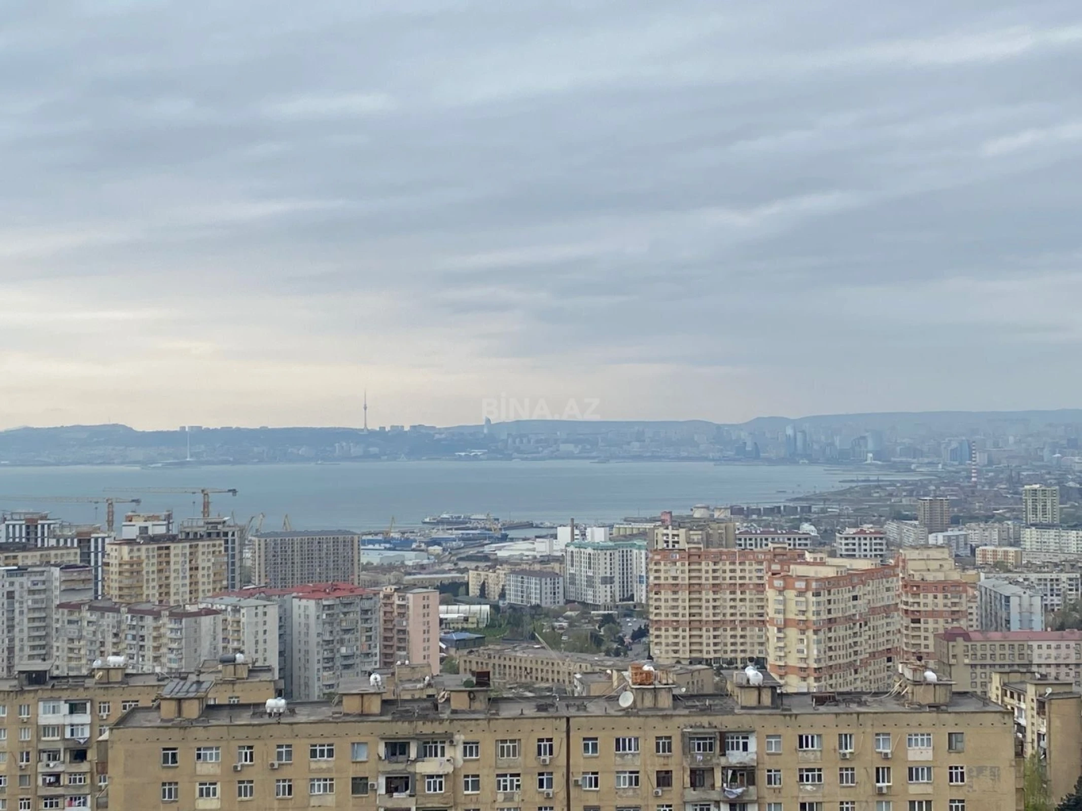 Satılır 2 otaqlı mənzil 65 m²