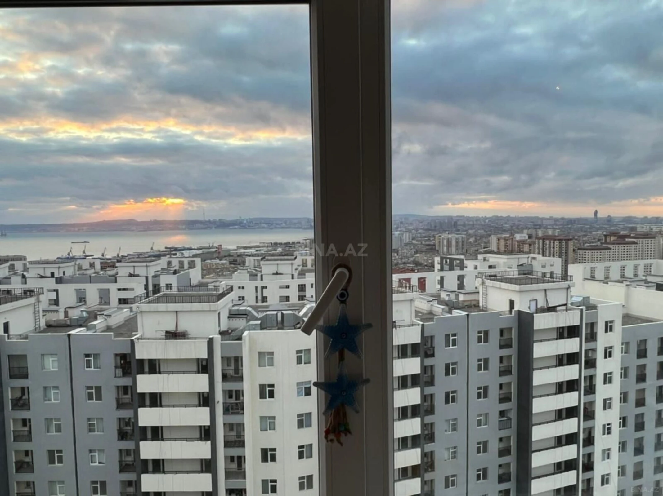 Kirayə verilir 2 otaqlı mənzil 70 m²