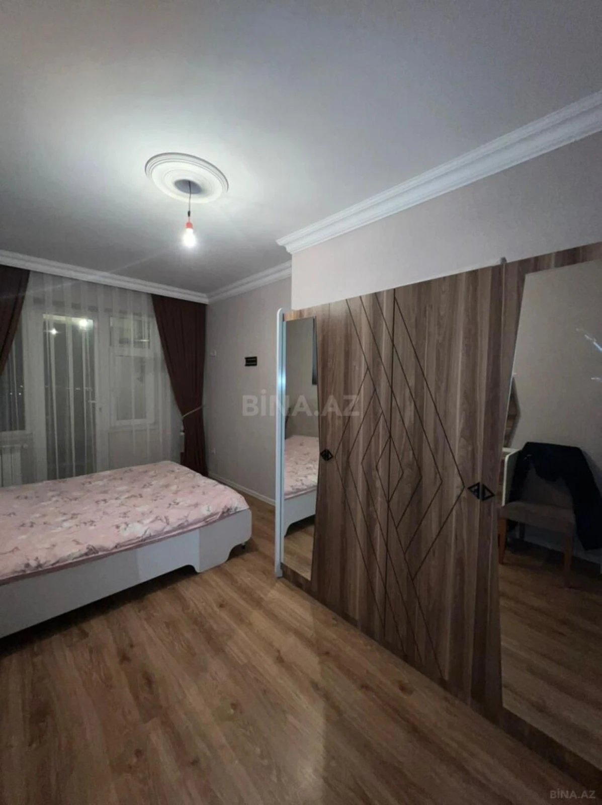Kirayə verilir 2 otaqlı mənzil 70 m²