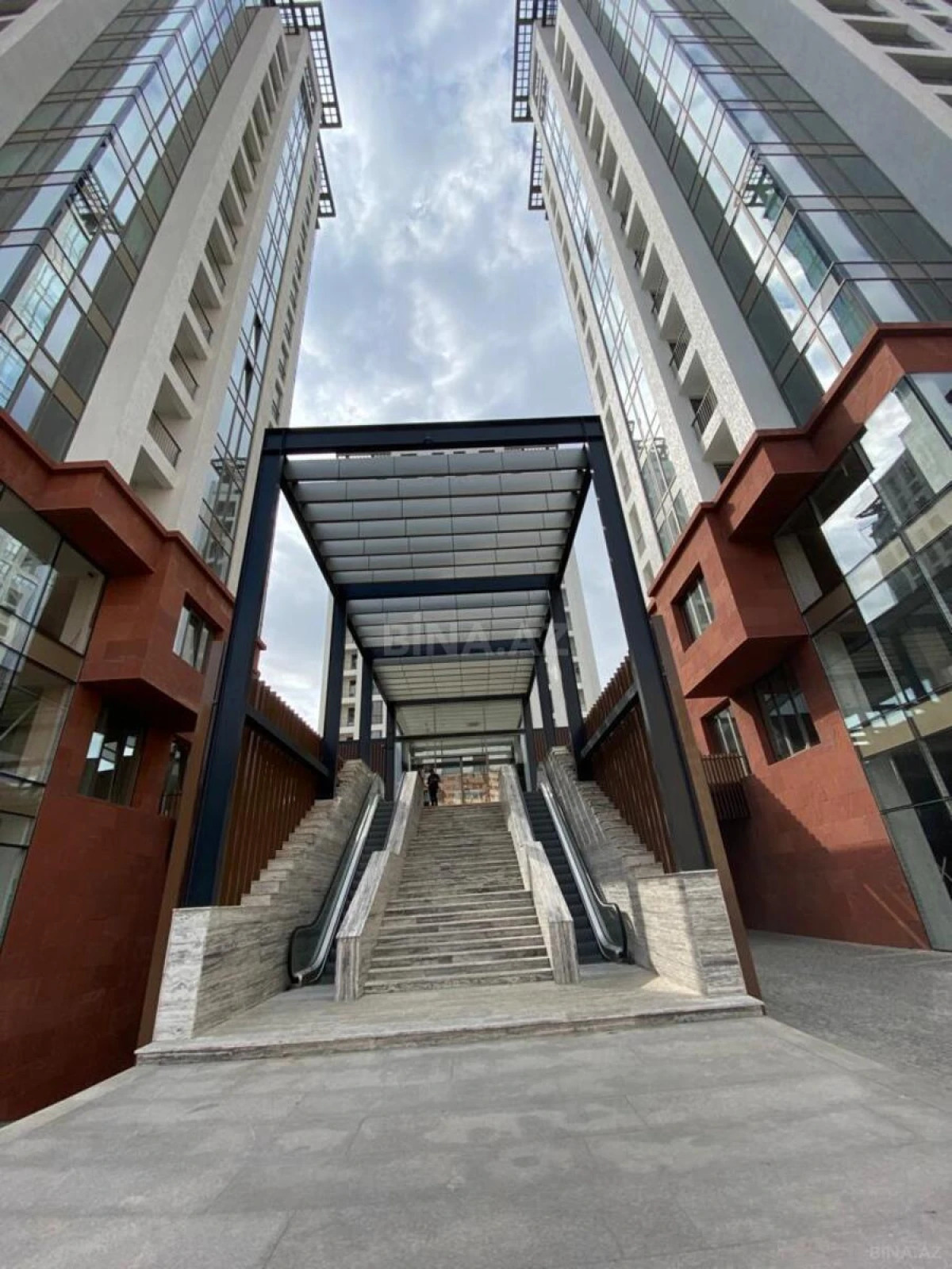 Kirayə verilir 2 otaqlı mənzil 60 m²