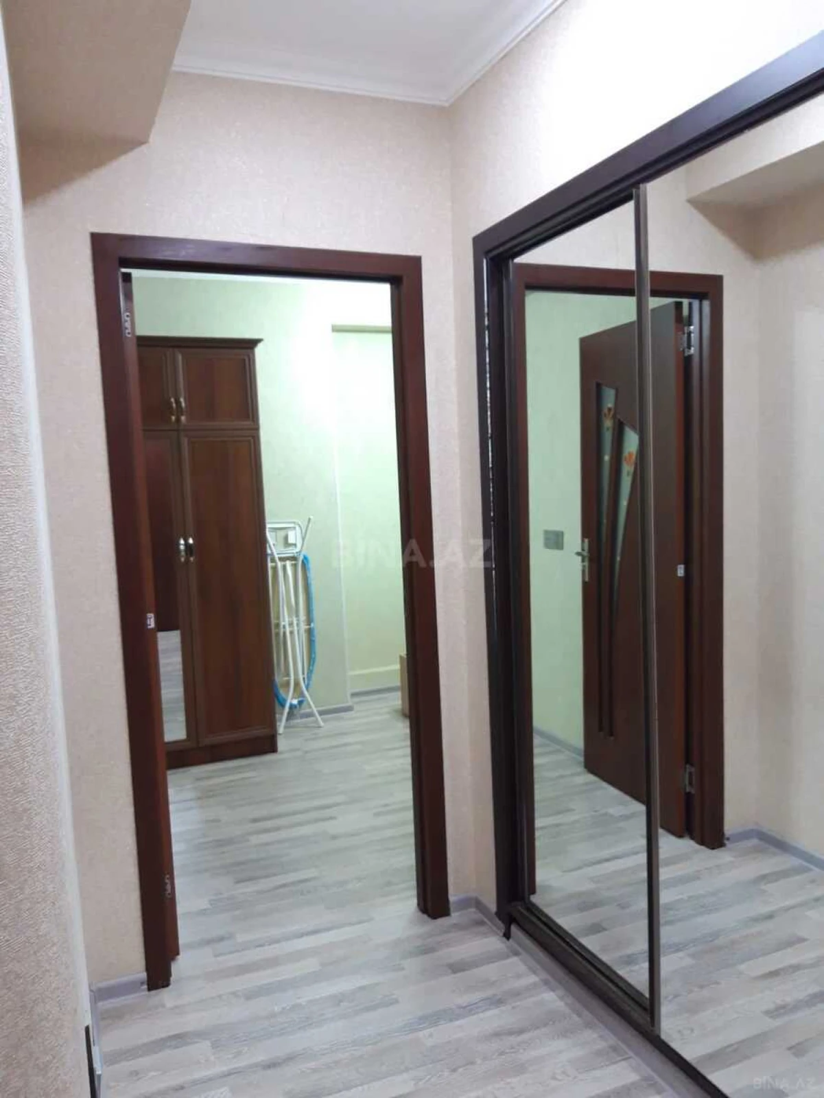 Kirayə verilir 2 otaqlı mənzil 62 m²