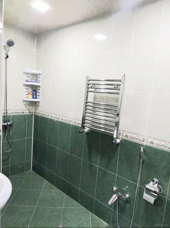 Kirayə verilir 2 otaqlı mənzil 62 m²