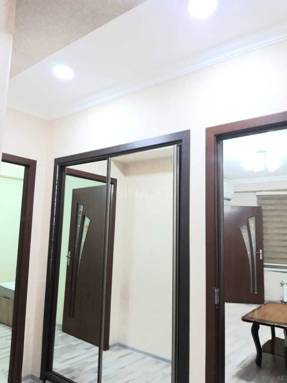 Kirayə verilir 2 otaqlı mənzil 62 m²