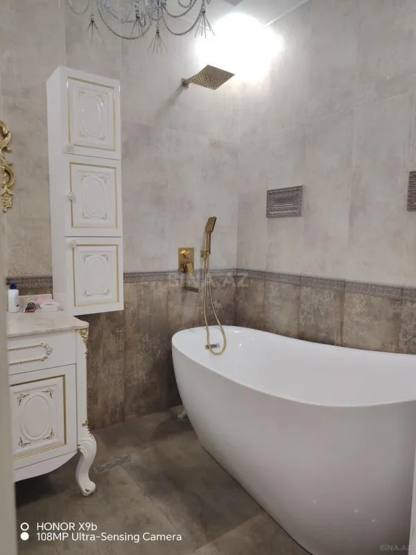 Kirayə verilir 2 otaqlı mənzil 120 m²