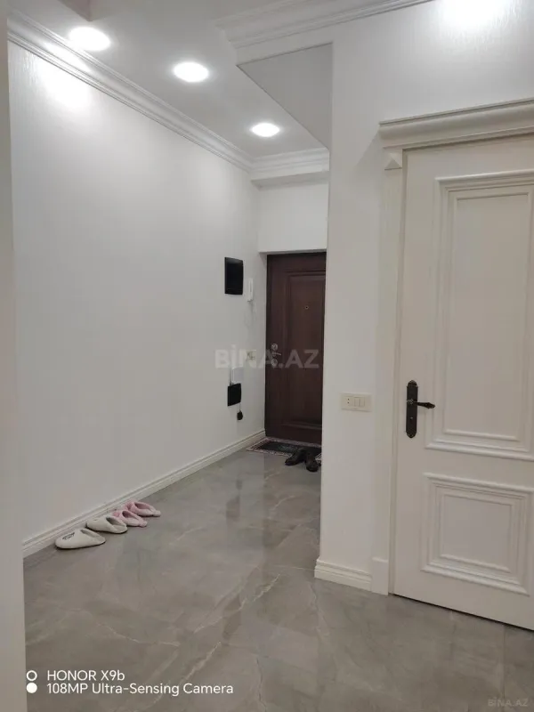 Kirayə verilir 2 otaqlı mənzil 120 m²
