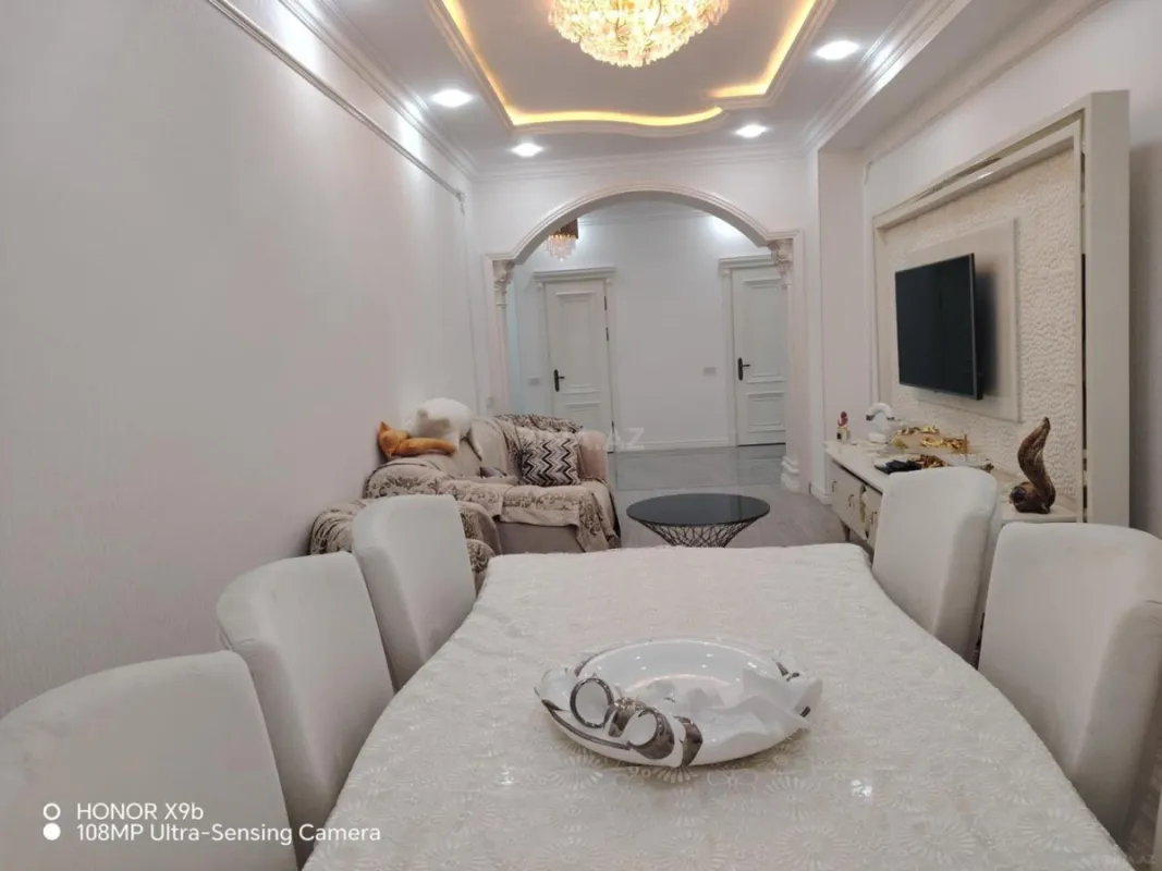 Kirayə verilir 2 otaqlı mənzil 120 m²