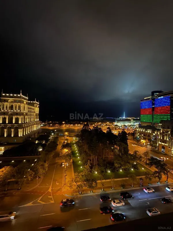 Kirayə verilir 4 otaqlı mənzil 150 m²