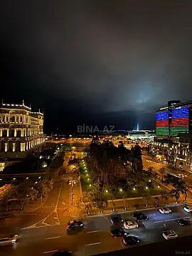 Kirayə verilir 4 otaqlı mənzil 150 m²