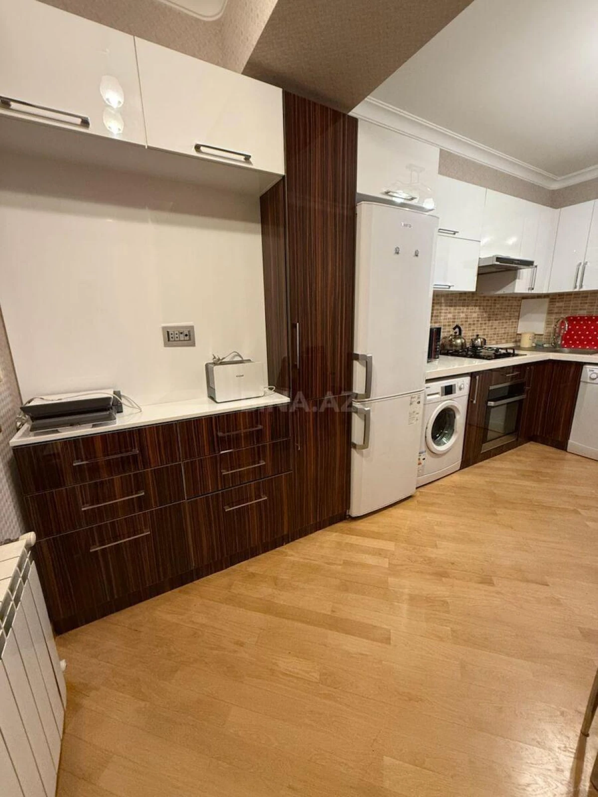 Kirayə verilir 4 otaqlı mənzil 150 m²