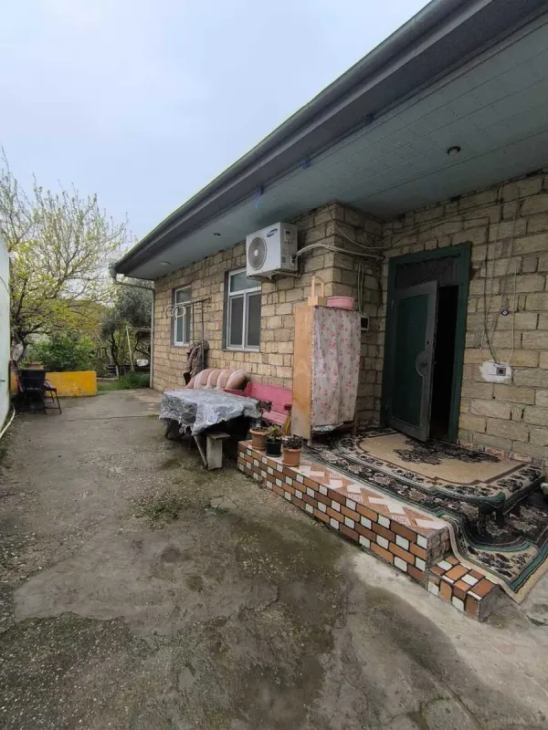 Satılır 4 otaqlı həyət evi 150 m²