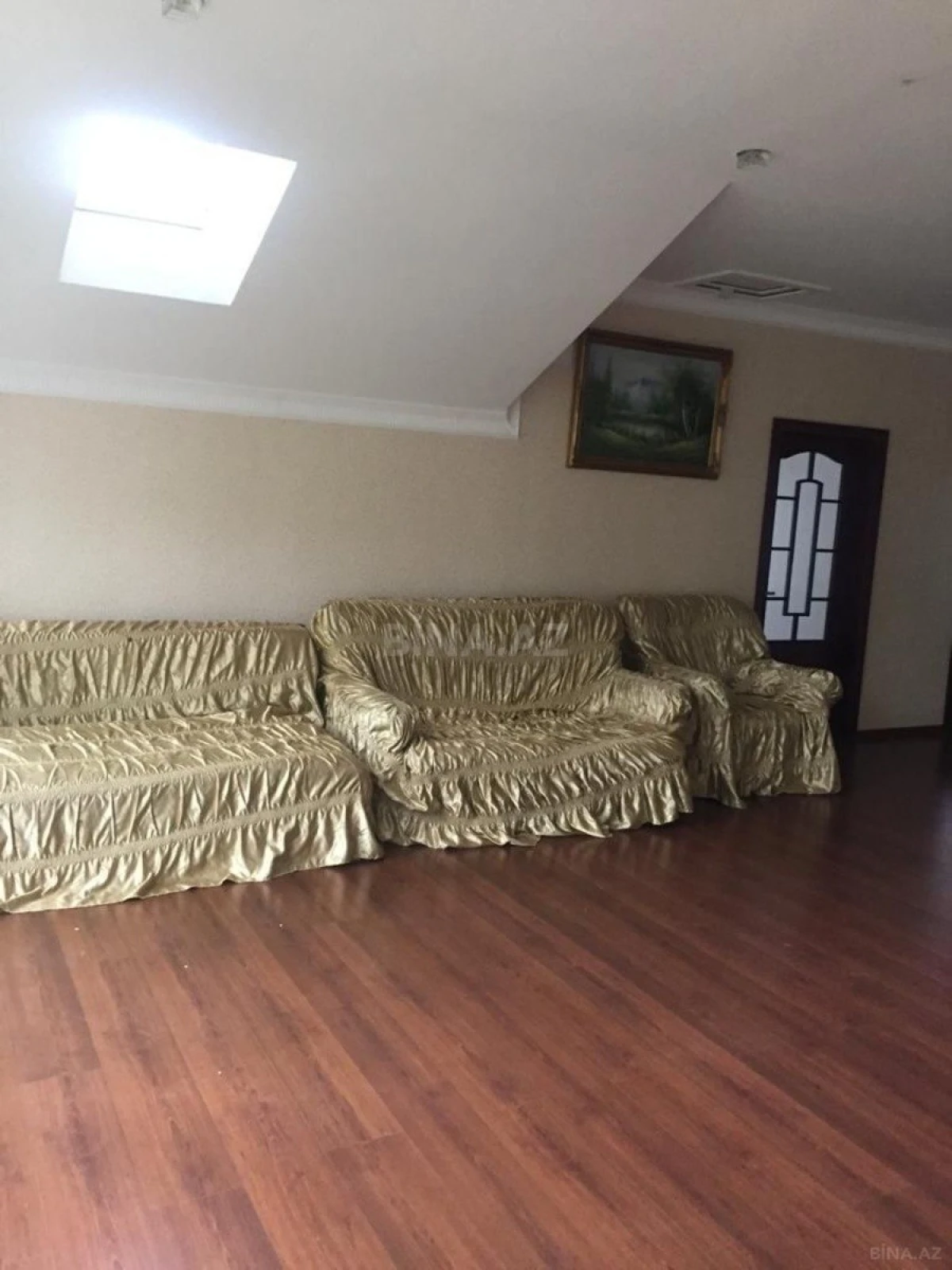 Satılır 5 otaqlı həyət evi 246 m²