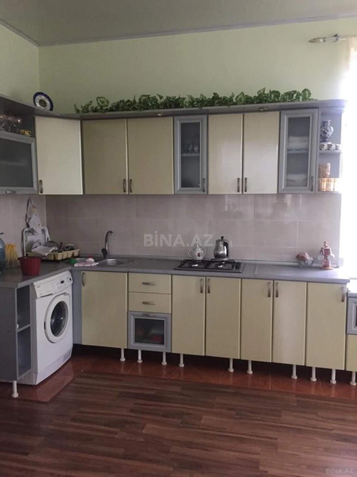 Satılır 5 otaqlı həyət evi 246 m²
