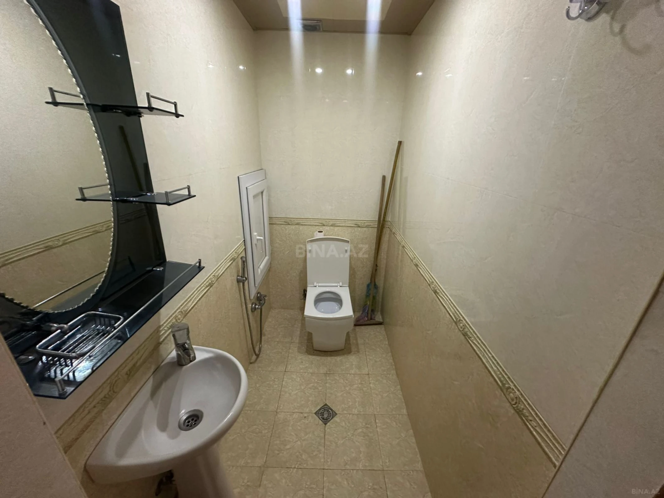 Kirayə verilir 2 otaqlı mənzil 75 m²
