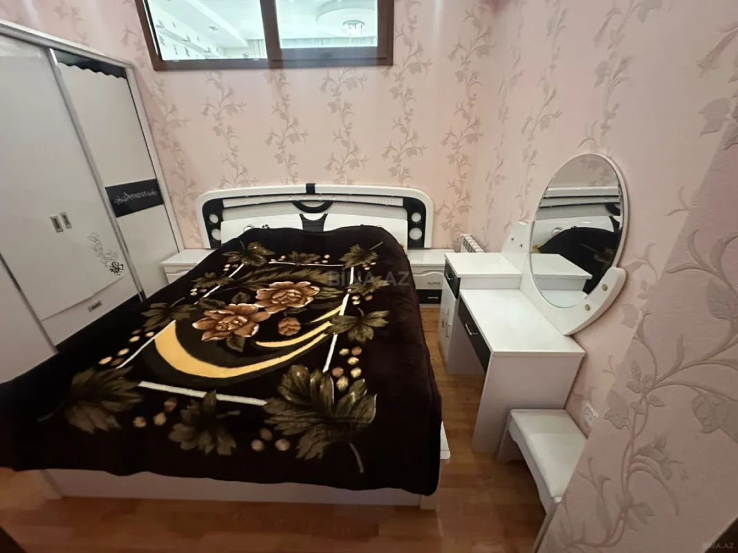 Kirayə verilir 2 otaqlı mənzil 75 m²