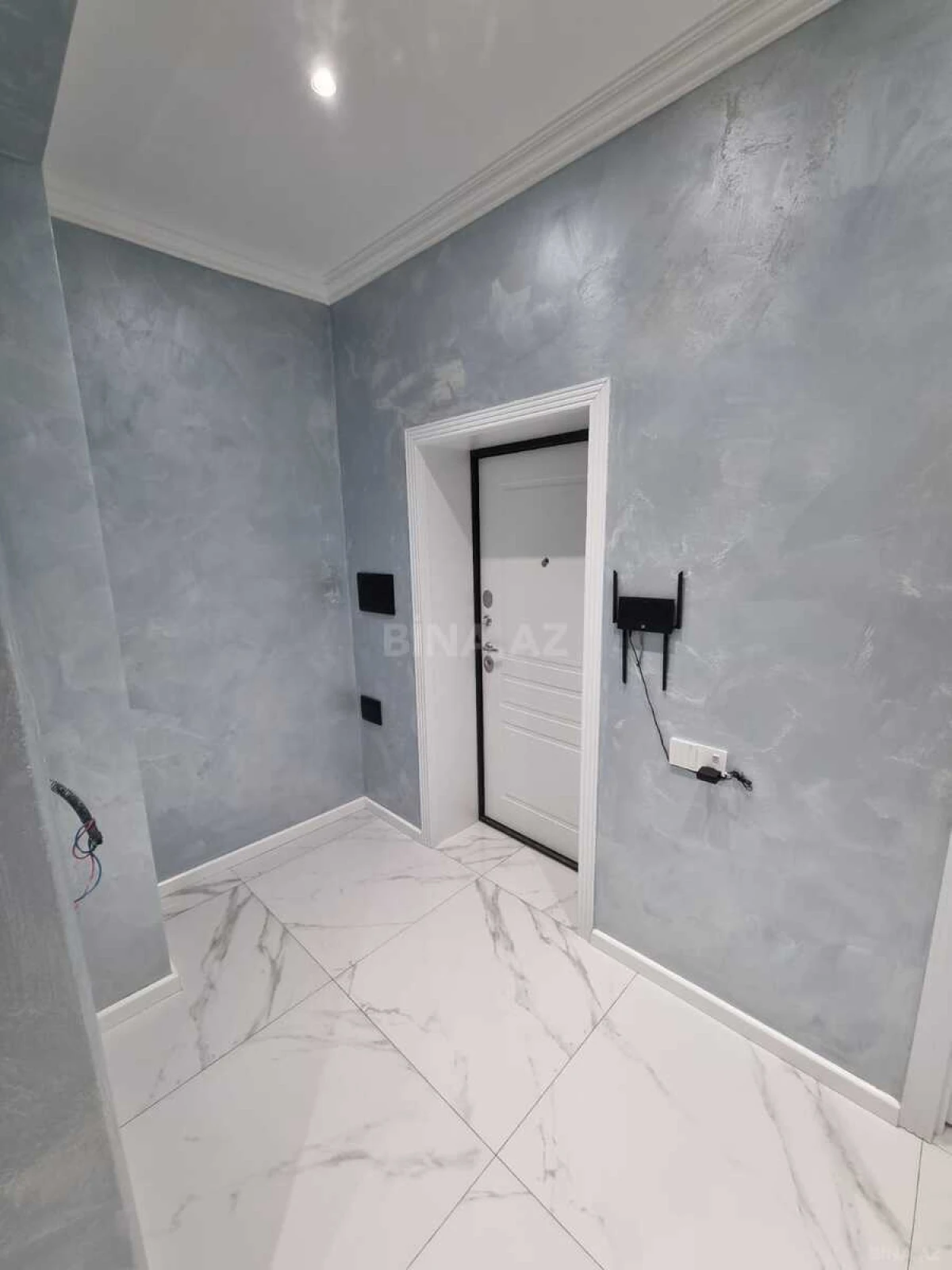Satılır 2 otaqlı mənzil 85 m²