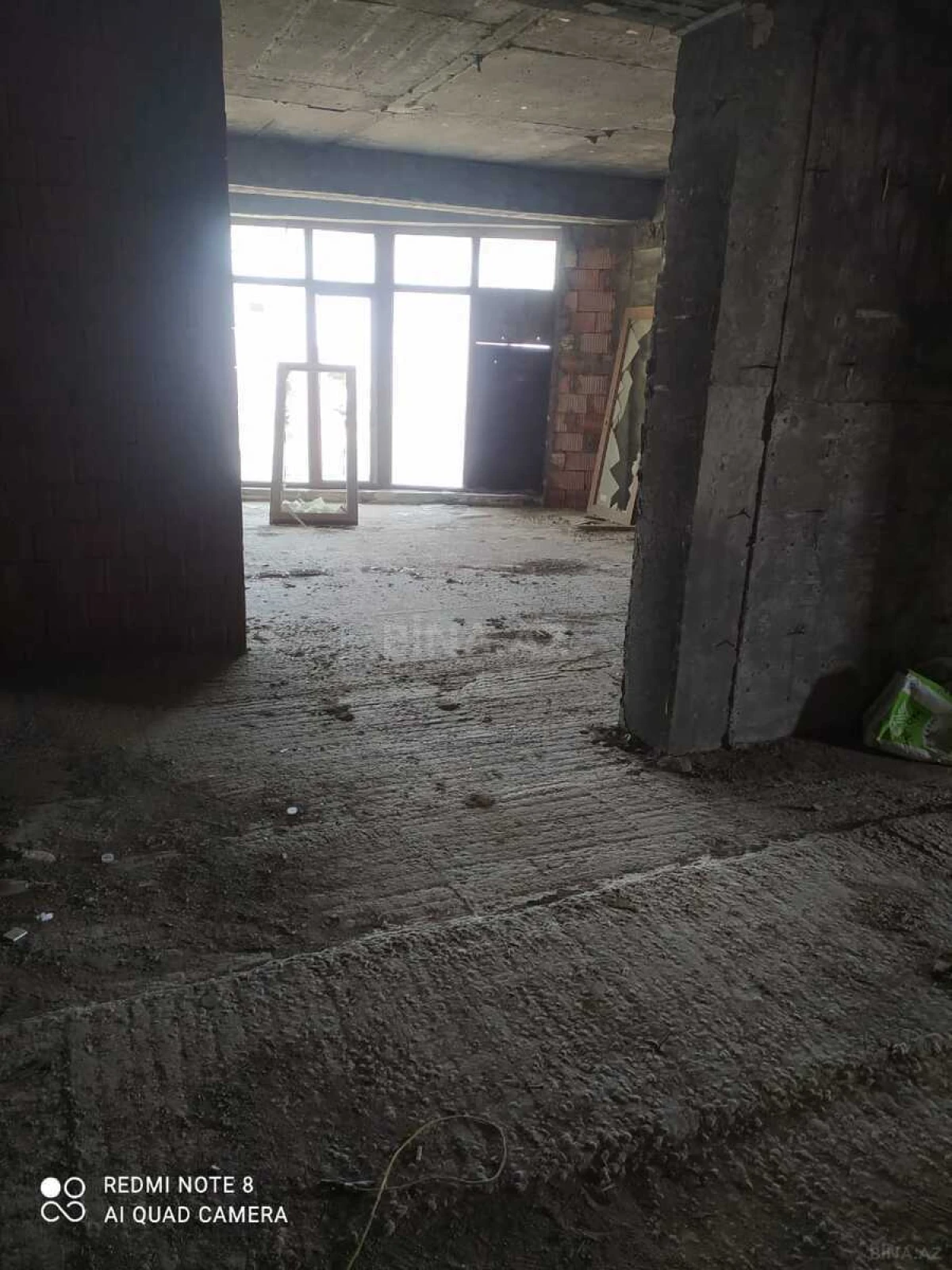 Satılır 2 otaqlı mənzil 85 m²