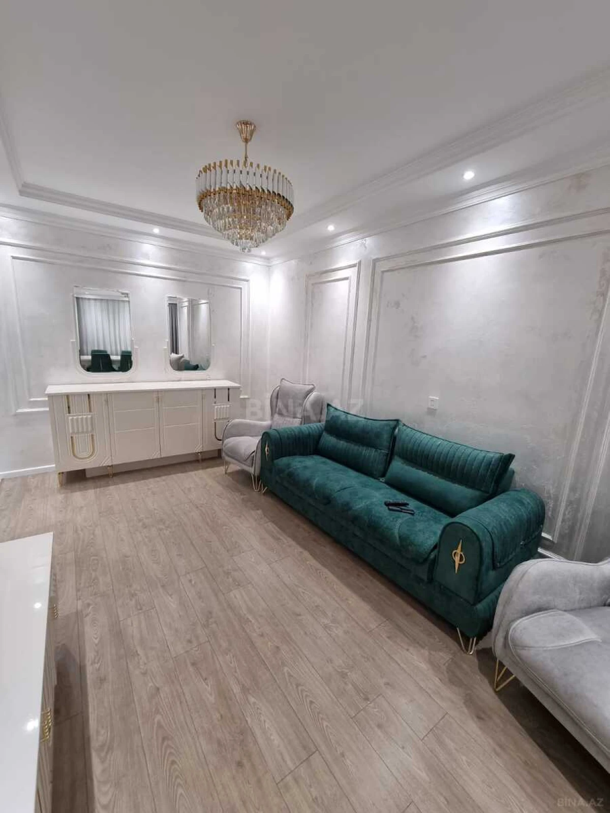 Satılır 2 otaqlı mənzil 85 m²