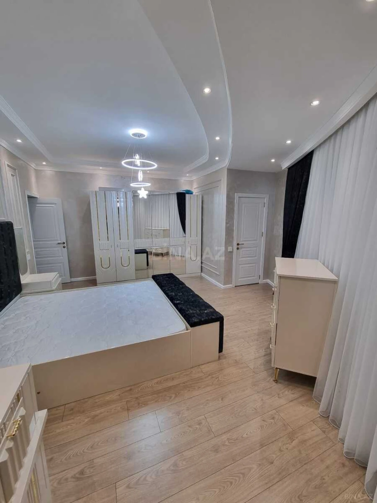 Satılır 2 otaqlı mənzil 85 m²