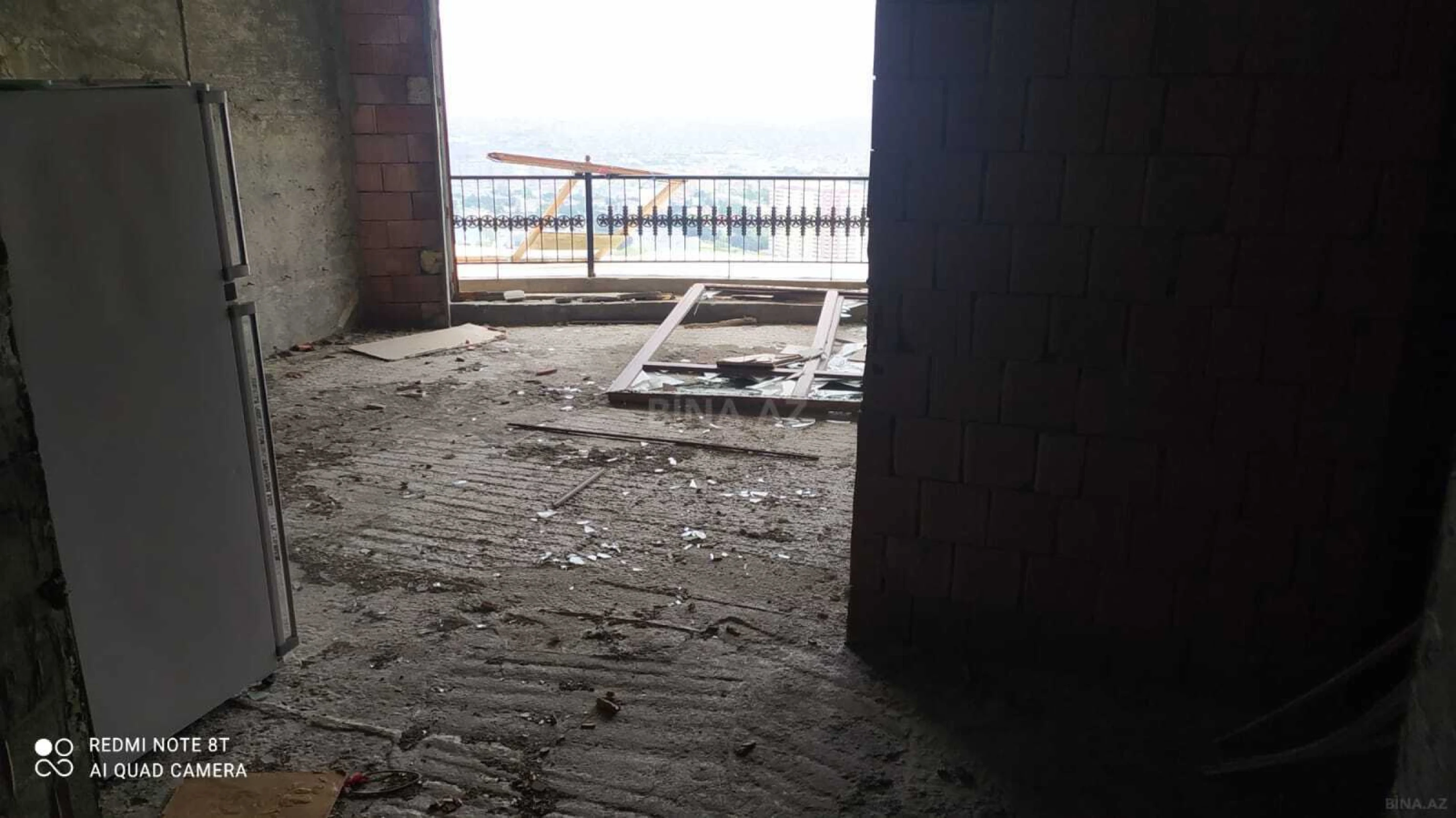 Satılır 2 otaqlı mənzil 85 m²