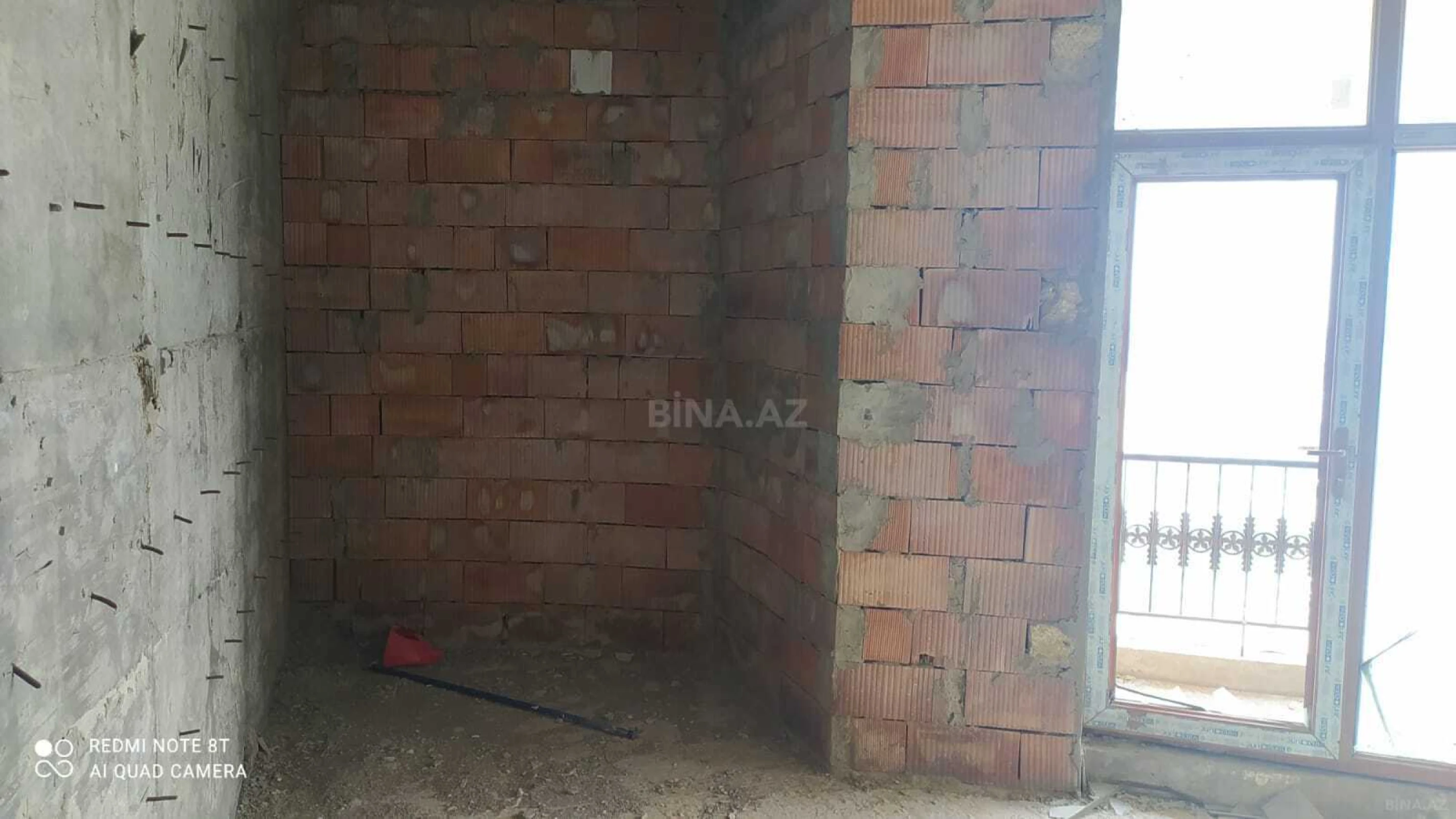 Satılır 2 otaqlı mənzil 85 m²