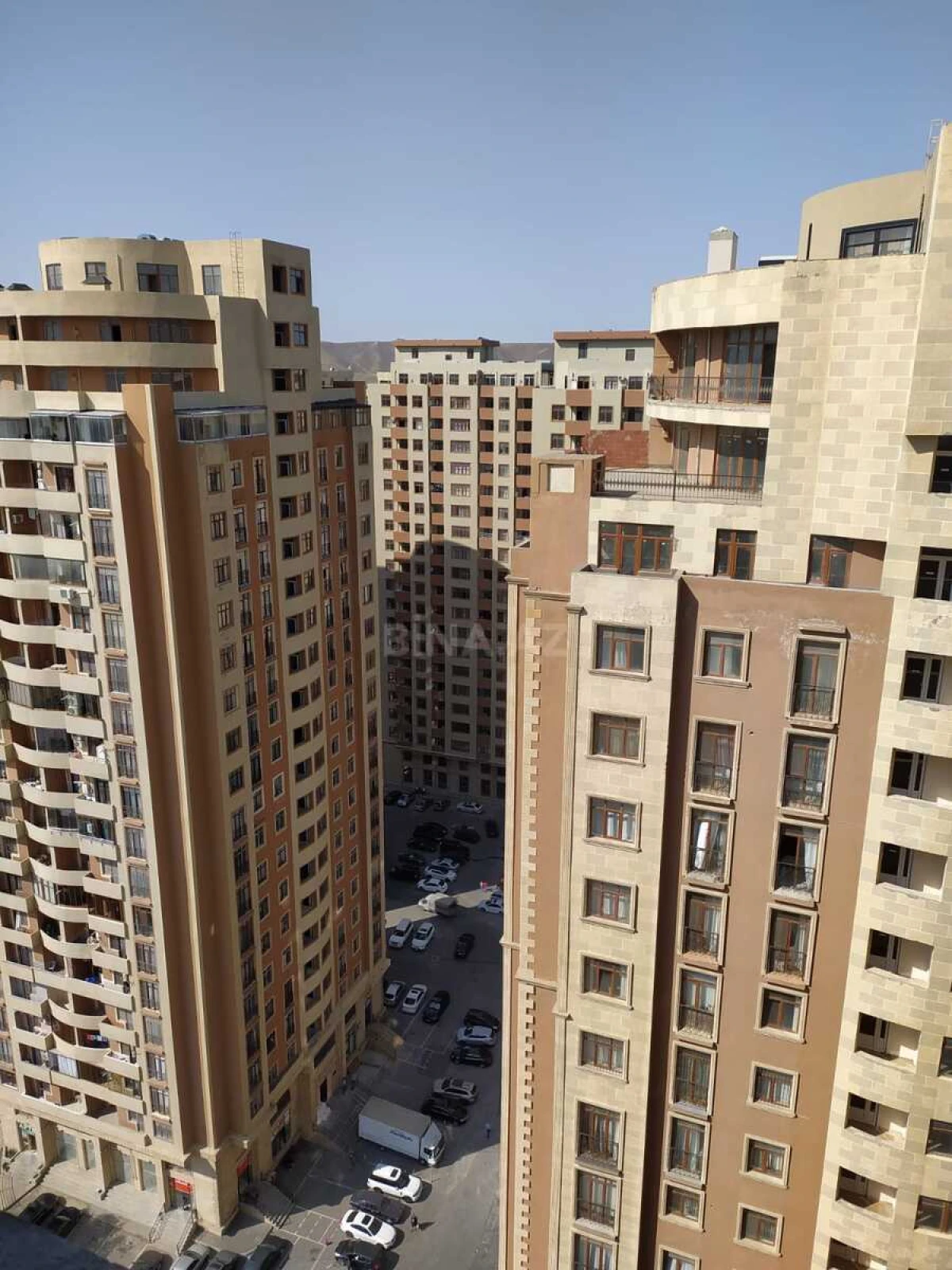 Satılır 2 otaqlı mənzil 85 m²