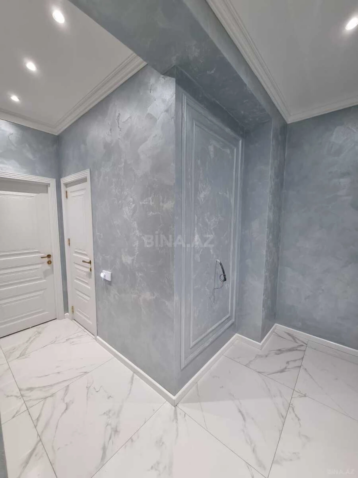 Satılır 2 otaqlı mənzil 85 m²