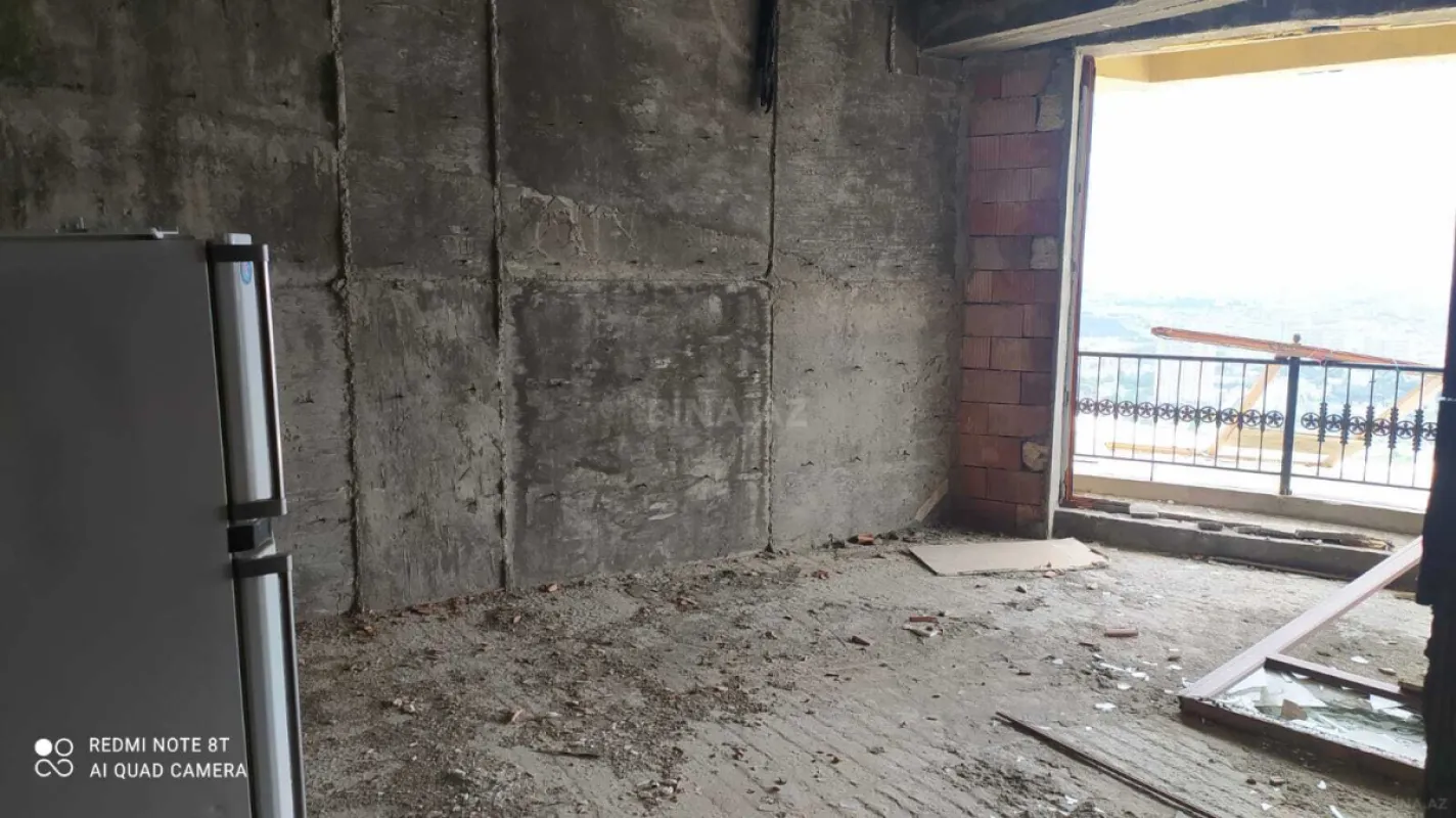 Satılır 2 otaqlı mənzil 85 m²