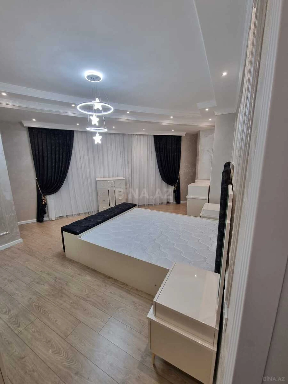 Satılır 2 otaqlı mənzil 85 m²
