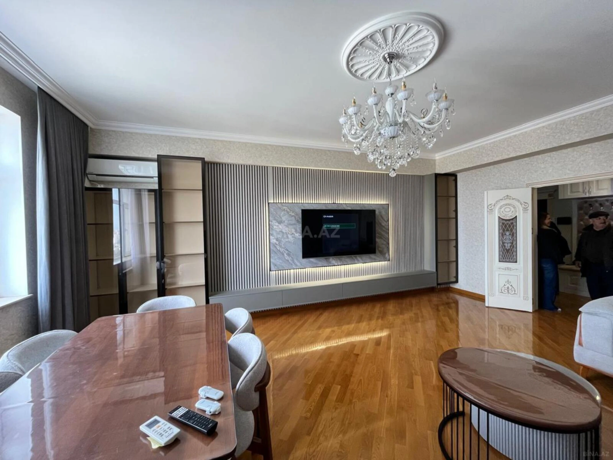 Satılır 2 otaqlı mənzil 101 m²
