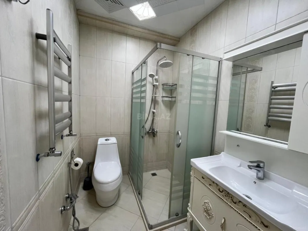 Satılır 2 otaqlı mənzil 101 m²