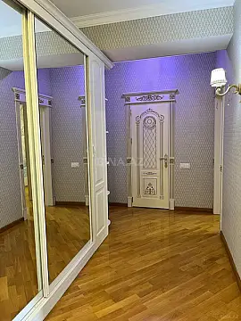 Satılır 2 otaqlı mənzil 101 m²