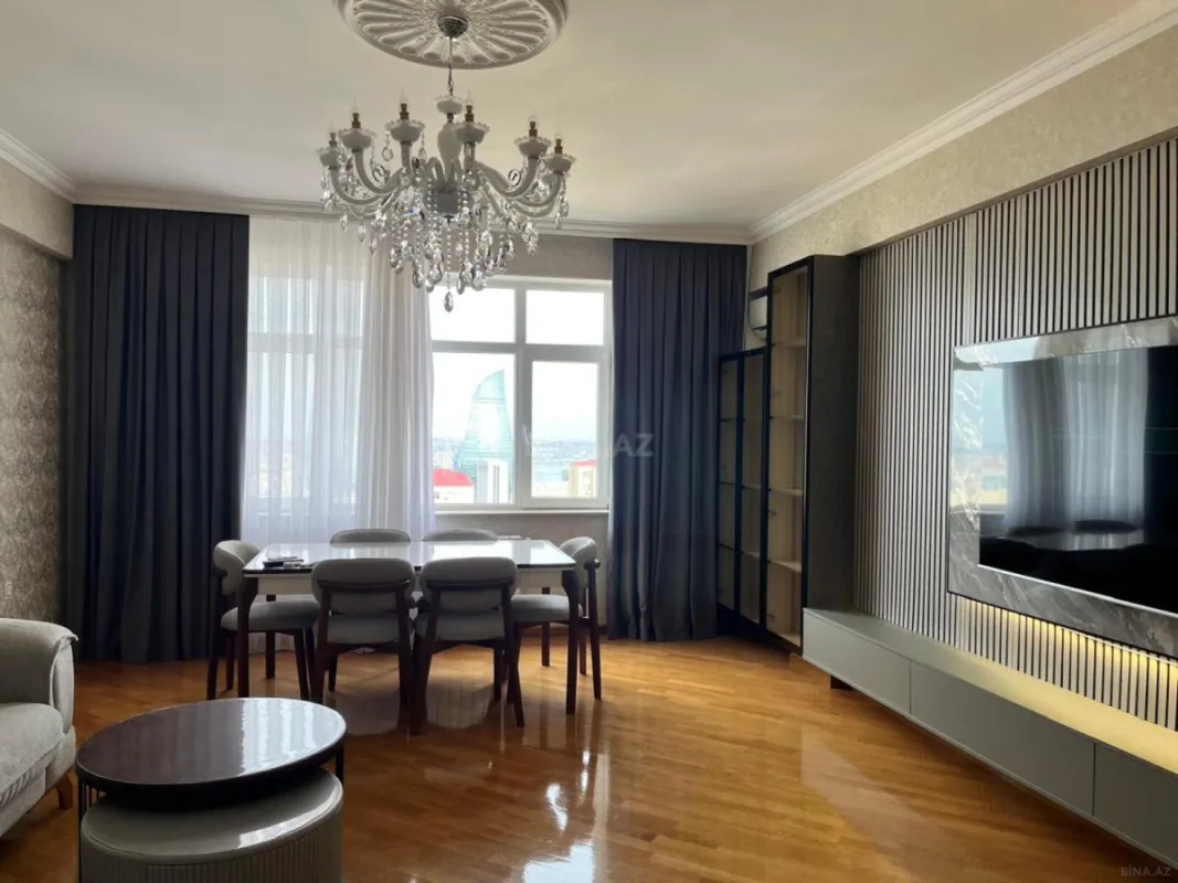 Satılır 2 otaqlı mənzil 101 m²