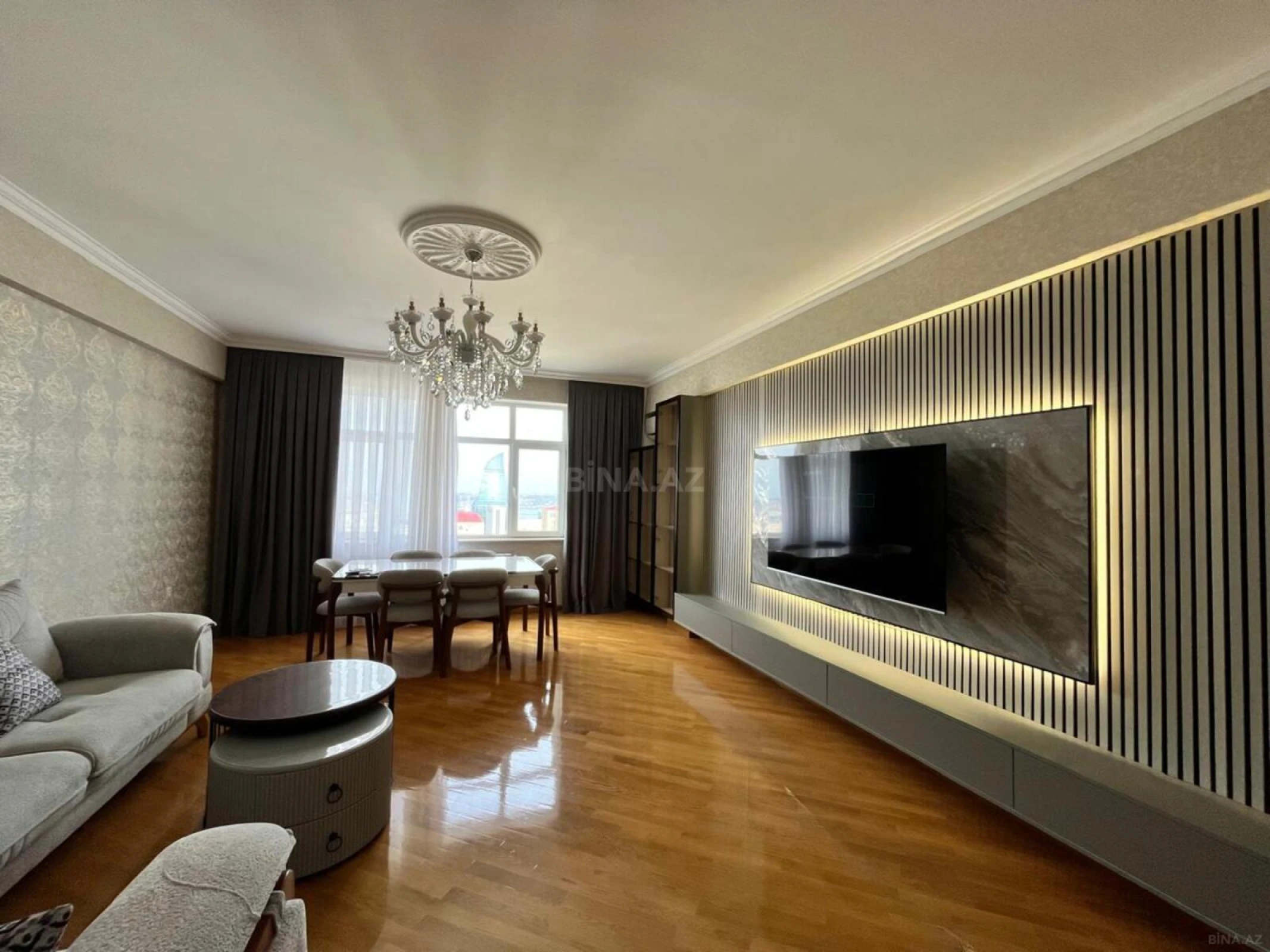 Satılır 2 otaqlı mənzil 101 m²