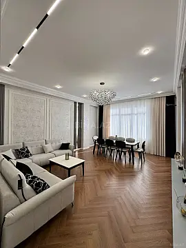 Satılır 3 otaqlı mənzil 130 m² — Bakı 3 otaq 130.00 m²