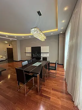Kirayə verilir 4 otaqlı mənzil 172 m²