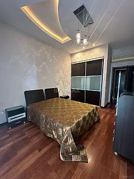 Kirayə verilir 4 otaqlı mənzil 172 m²