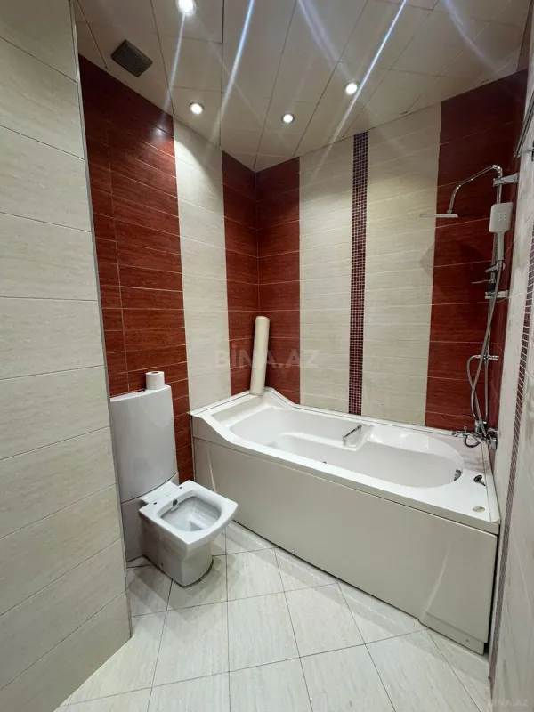 Kirayə verilir 4 otaqlı mənzil 172 m²