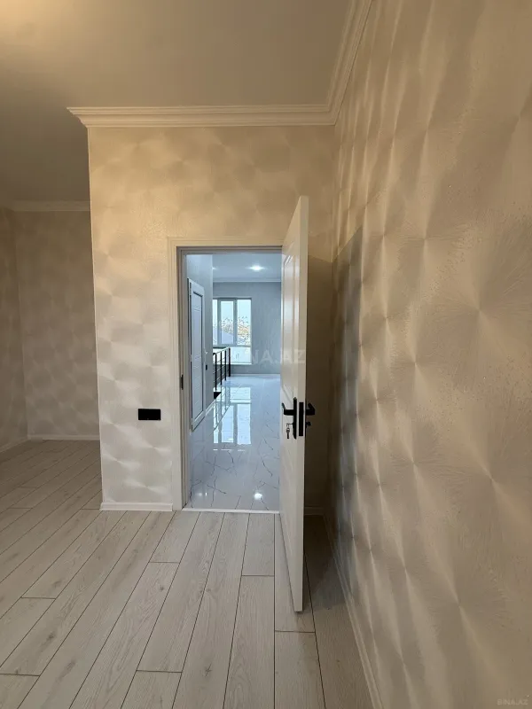 Satılır 4 otaqlı həyət evi 165 m²