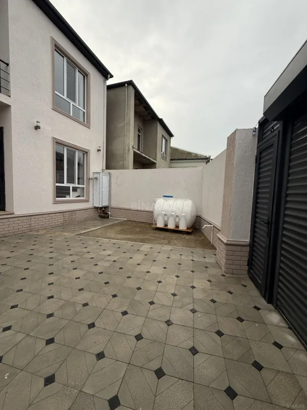 Satılır 4 otaqlı həyət evi 165 m²