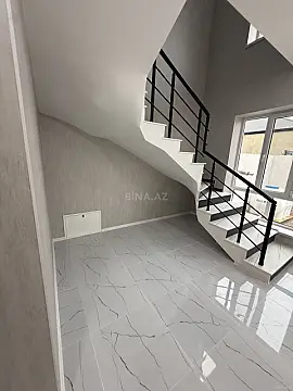 Satılır 4 otaqlı həyət evi 165 m²
