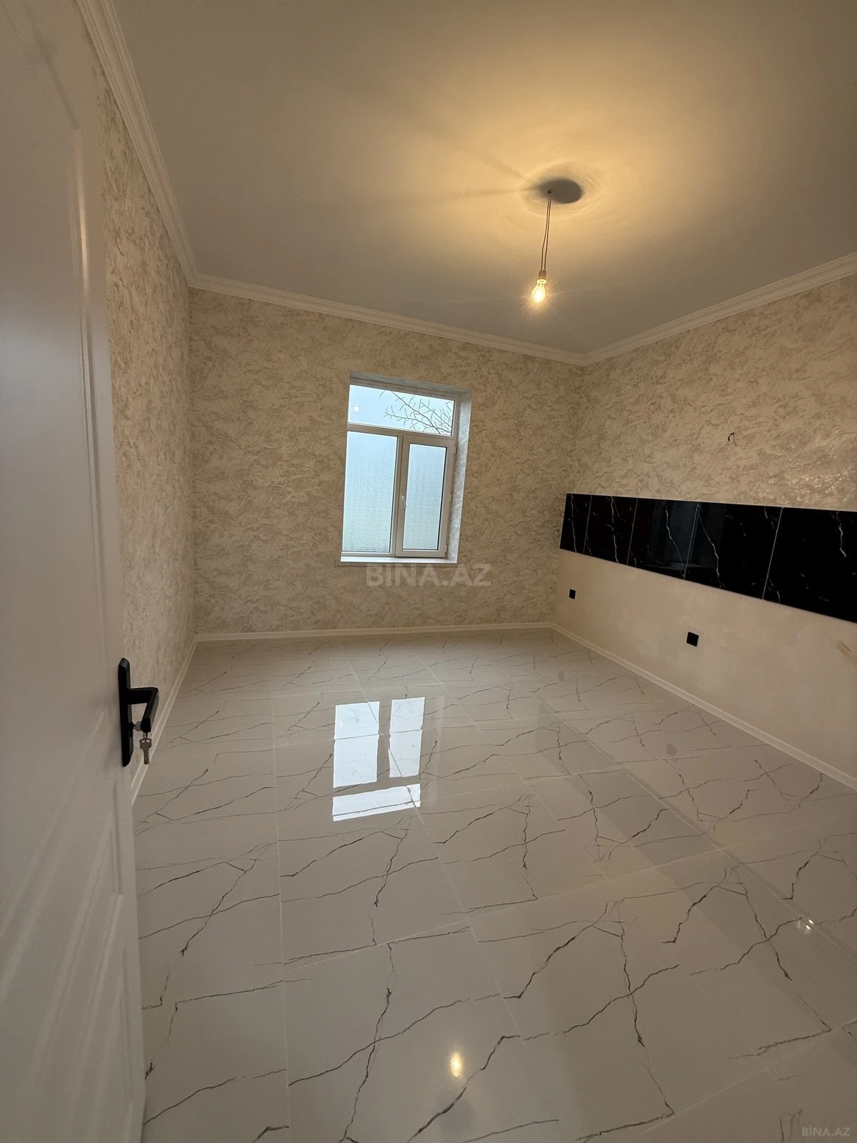 Satılır 4 otaqlı həyət evi 165 m²