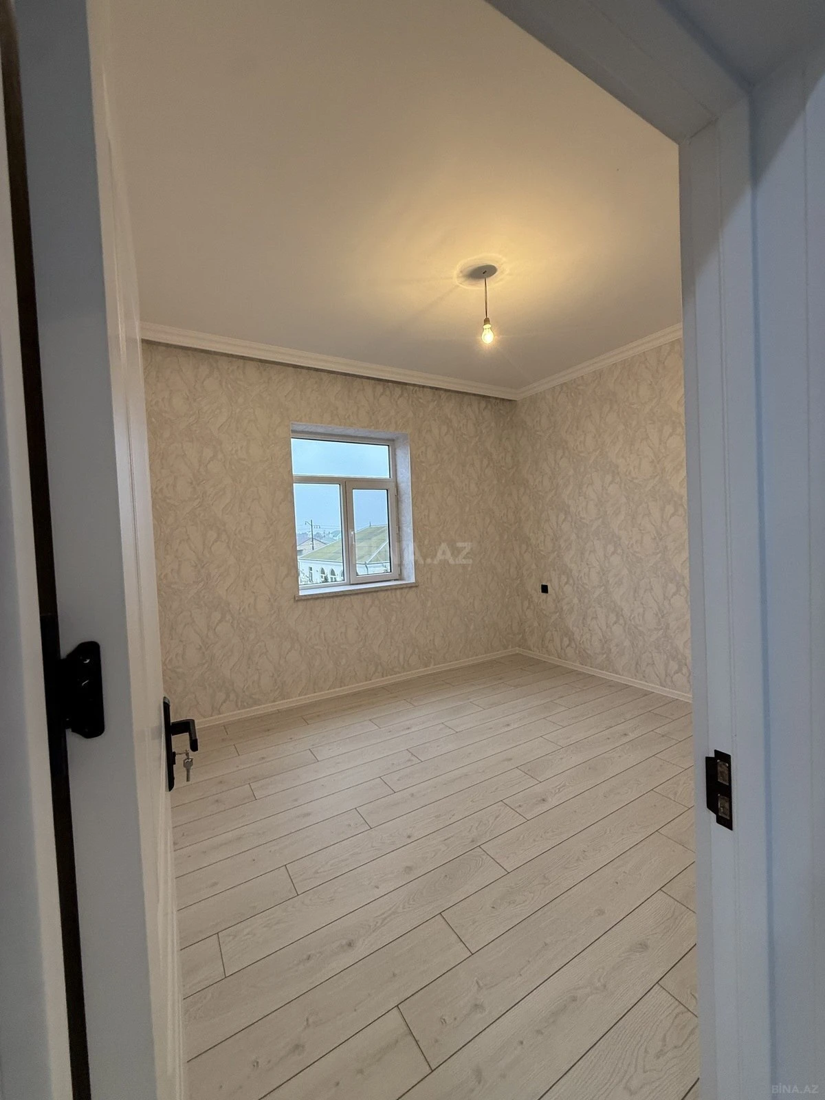 Satılır 4 otaqlı həyət evi 165 m²