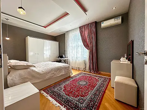 Satılır 3 otaqlı mənzil 125 m²