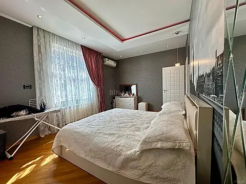 Satılır 3 otaqlı mənzil 125 m²