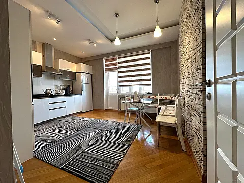 Satılır 3 otaqlı mənzil 125 m²