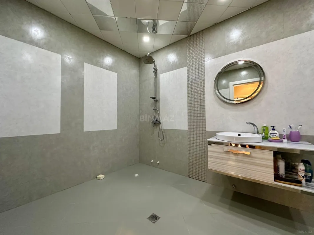 Satılır 3 otaqlı mənzil 125 m²