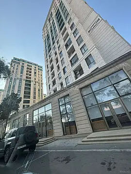 Satılır 4 otaqlı mənzil 219.6 m²