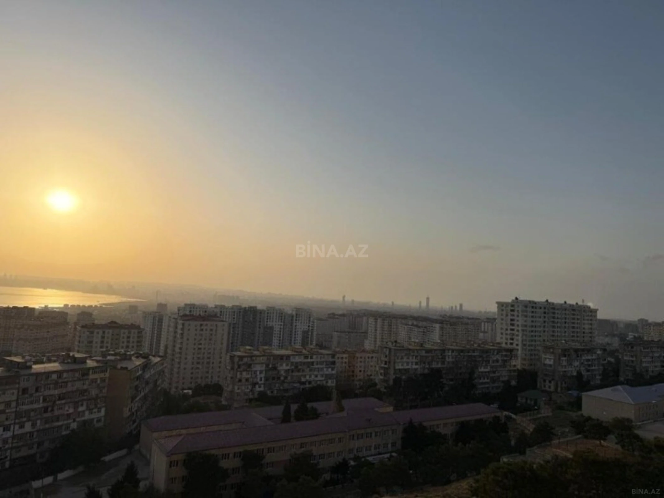 Satılır 3 otaqlı mənzil 120 m²