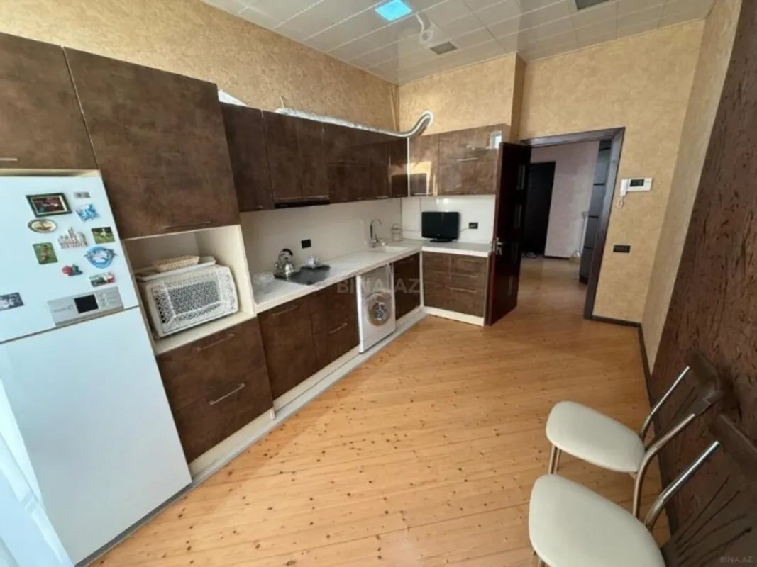 Satılır 3 otaqlı mənzil 120 m²