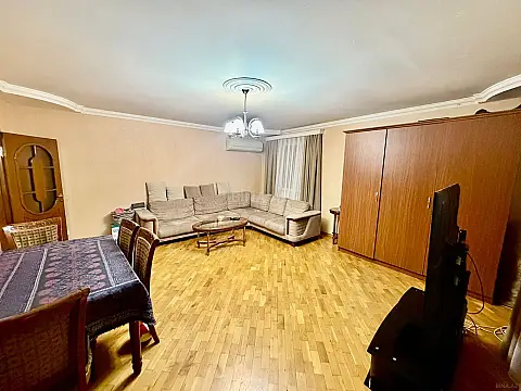 Satılır 3 otaqlı mənzil 90 m² — Bakı 3 otaq 90.00 m²